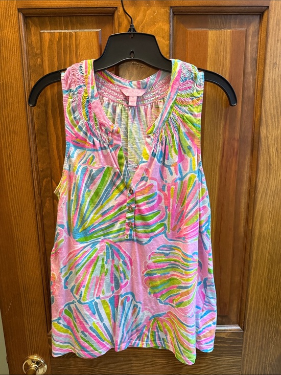 Lilly Pulitzer Tops - Lilly Pulitzer Sleeveless Pink Multi-Color Printed Tank Top